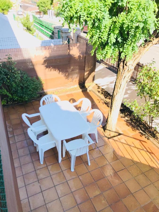 Casa La Mimbrera Apartment Лас Навас дел Маркес Екстериор снимка