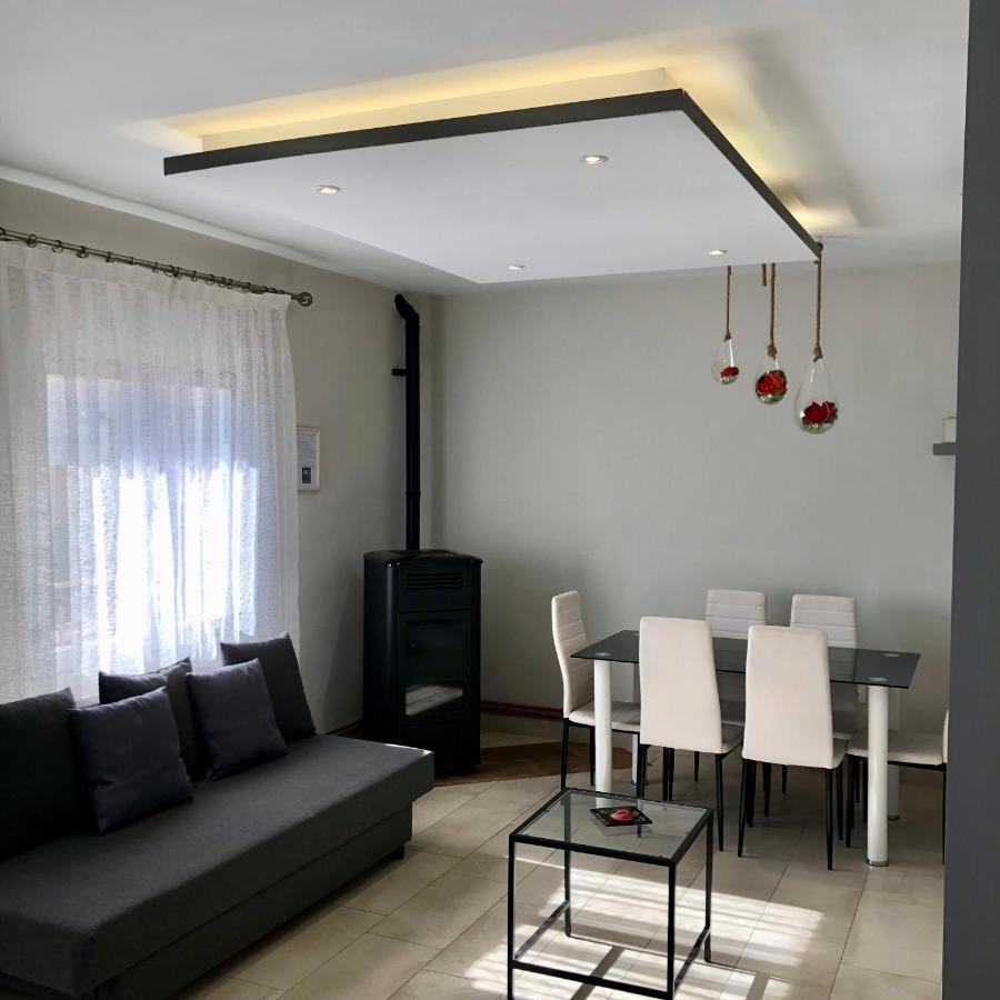 Casa La Mimbrera Apartment Лас Навас дел Маркес Екстериор снимка